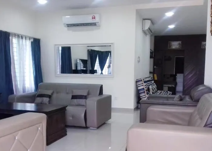 Pd Swimming Pool 5 Room Homestay